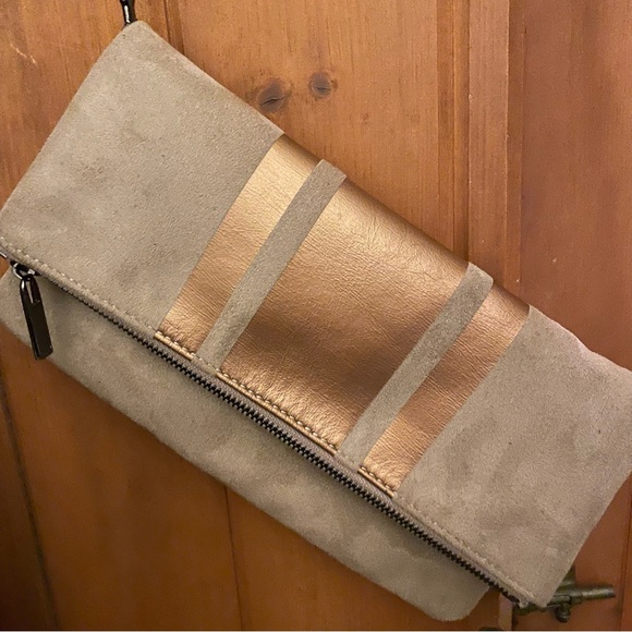 Neiman Marcus Convertible Clutch Tan Shoulder Bag Gold Foil Accent - Picture 3 of 10